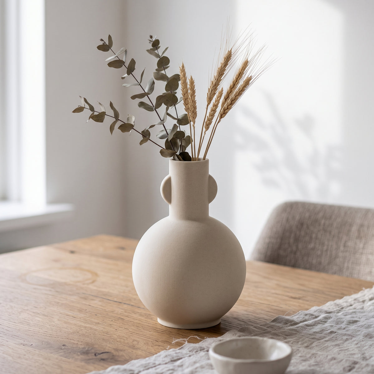 Nessa - Bolvormige Taps Sculpturale Moderne Vaas — sfeer (creme)