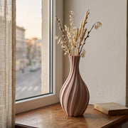 Lumi - Spiraal Geribbelde Sculpturale Design Vaas — sfeer (bloesem)