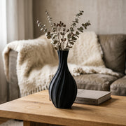 Lumi - Spiraal Geribbelde Sculpturale Design Vaas — sfeer (zwart)