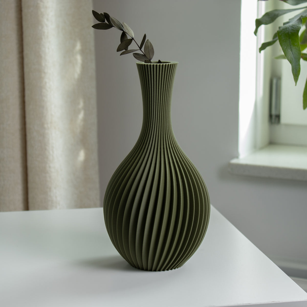 Iris - Spiraal Geribbelde Sculpturale Vaas — sfeer (1470412_4)