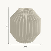 Calen - Gefacetteerde Bolle Sculpturale Vaas — maat (creme-20cm)