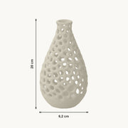 Liva - Geperforeerde Organische Sculpturale Vaas — maat (creme-20cm)