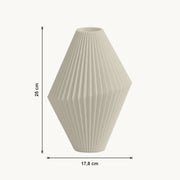 Milo - Gefacetteerde Geribbelde Sculpturale Vaas — maat (creme-25cm)