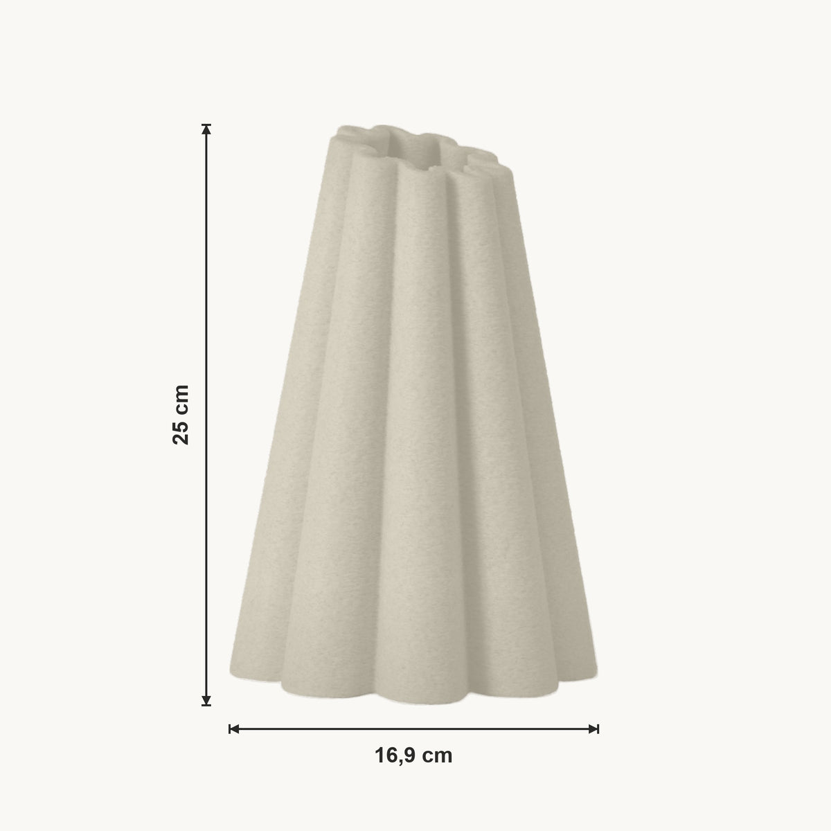 Renna - Geribbelde Conische Sculpturale Vaas — maat (creme-25cm)