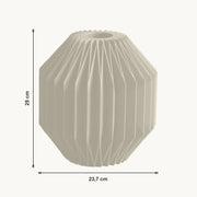 Calen - Gefacetteerde Bolle Sculpturale Vaas — maat (creme-25cm)